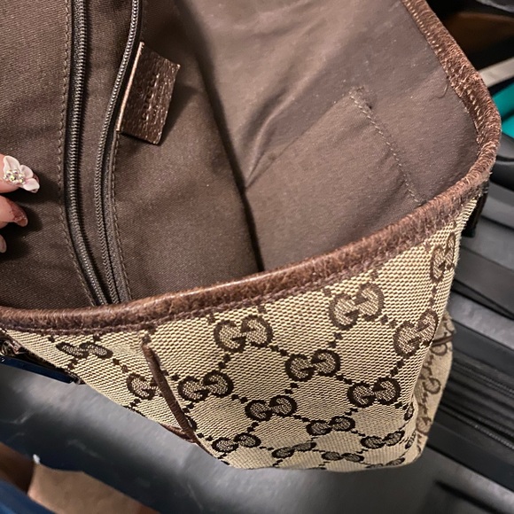 Cute Gucci tote. - Picture 7 of 12